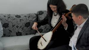 Art of playing, singing and making the lahuta