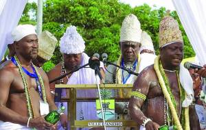 La prise de la pierre sacrée ou les rites du nouvel an en pays Guin au Togo