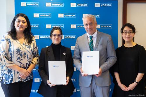 Signing of an agreement between the Government of the Republic of Paraguay and UNESCO, concerning the nineteenth session of the Intergovernmental Committee for the Safeguarding of the Intangible Cultural Heritage