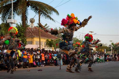 Renforcer les capacités pour la sauvegarde du patrimoine culturel immatériel et la préparation de candidatures aux Listes de la Convention de 2003 en Afrique