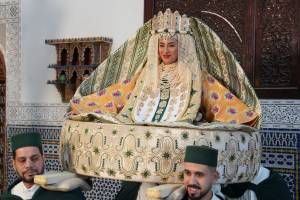 Moroccan Caftan: art, traditions and skills