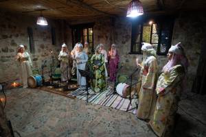 Moroccan Caftan: art, traditions and skills